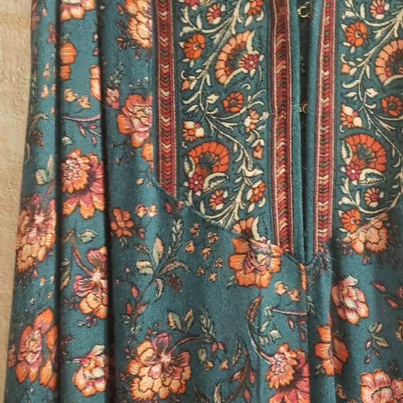 Summer dress - Picture 2 of 3